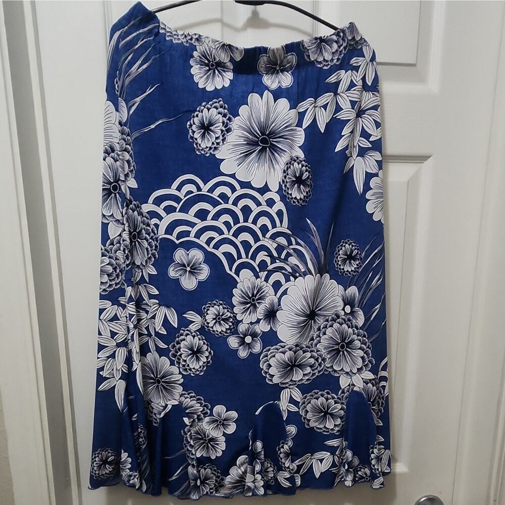 Sse Women’s A-Line Knee Length Skirt L Blue/White Floral Elastic Waist